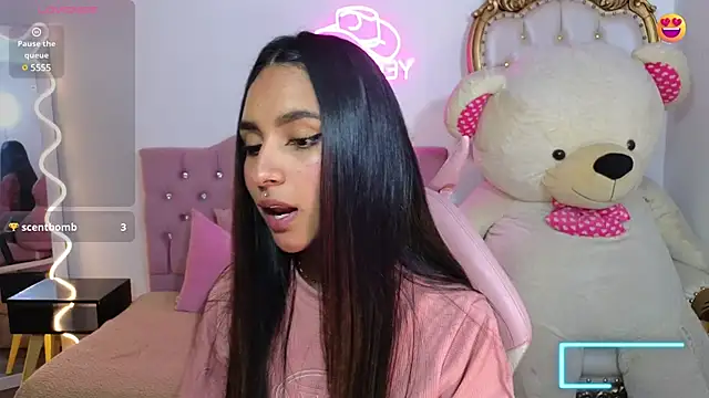 Snapshot of Jazmin_tay chatting on 03-19-25, 07:38 Jazmin tay online show from 03-19-25, 07:38