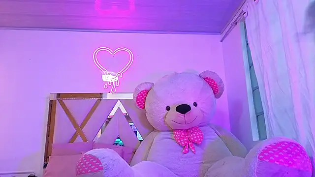 Snapshot of Jazmin_tay chatting on 09-26-25, 11:47 Jazmin tay online show from 09-26-25, 11:47