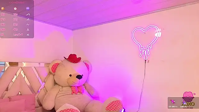 Snapshot of Jazmin_tay chatting on 10-03-25, 11:51 Jazmin tay online show from 10-03-25, 11:51