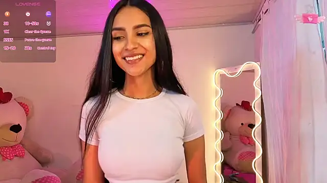 Snapshot of Jazmin_tay chatting on 10-07-25, 11:51 Jazmin tay online show from 10-07-25, 11:51