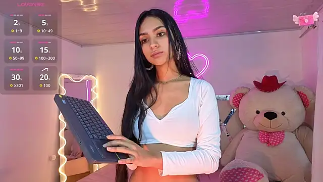 Snapshot of Jazmin_tay chatting on 10-12-25, 11:42 Jazmin tay online show from 10-12-25, 11:42