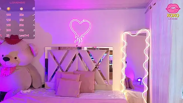 Snapshot of Jazmin_tay chatting on 10-14-25, 11:55 Jazmin tay online show from 10-14-25, 11:55