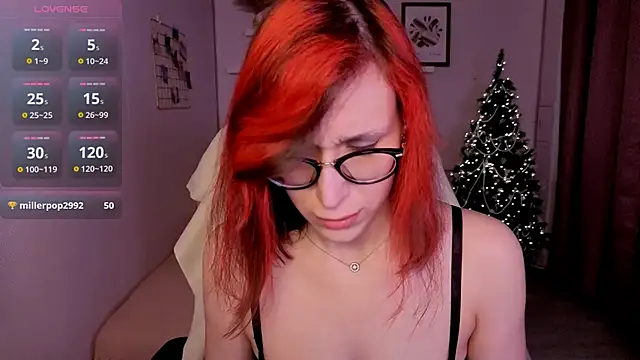 Snapshot of Dora_Marcelli chatting on 12-17-25, 06:52 Dora Marcelli online show from 12-17-25, 06:52