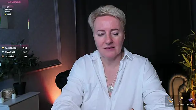 Nika Smit online show from 04-25-26, 01:41