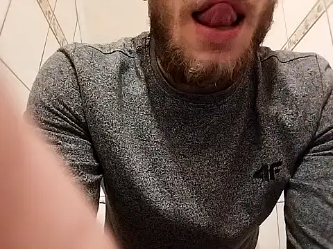 Snapshot of hoot_denis28 chatting on 12-08-24, 02:52 hoot denis28 online show from 12-08-24, 02:52