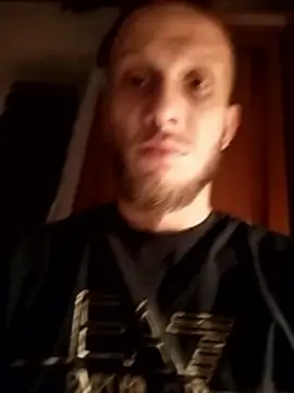 Snapshot of hoot_denis28 chatting on 12-21-24, 03:47 hoot denis28 online show from 12-21-24, 03:47