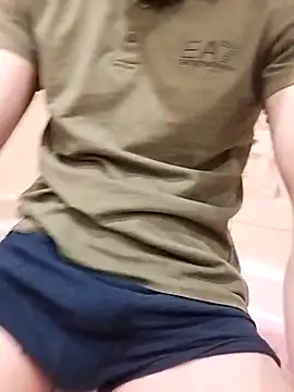 Snapshot of hoot_denis28 chatting on 03-09-25, 06:32 hoot denis28 online show from 03-09-25, 06:32