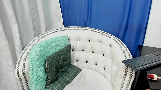 Analia18  online show from 01-14-25, 02:53