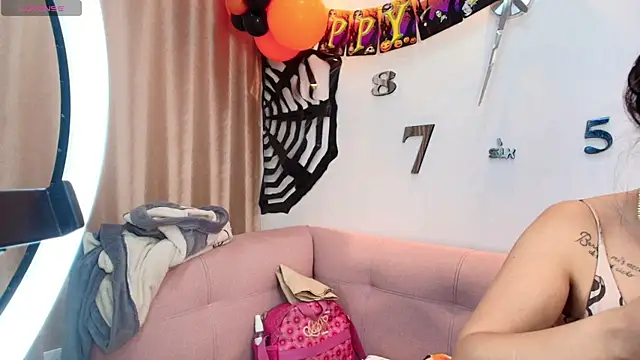 Snapshot of 1Sloppy_Fox4 chatting on 10-25-25, 12:40 1Sloppy Fox4 online show from 10-25-25, 12:40