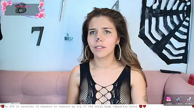 Snapshot of 1Sloppy_Fox4 chatting on 10-26-25, 04:51 1Sloppy Fox4 online show from 10-26-25, 04:51