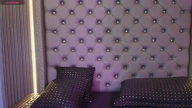 Snapshot of CAMILA_JHONS chatting on 01-27-25, 01:41 CAMILA JHONS online show from 01-27-25, 01:41