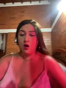 Snapshot of CAMILA_JHONS chatting on 02-01-25, 02:05 CAMILA JHONS online show from 02-01-25, 02:05