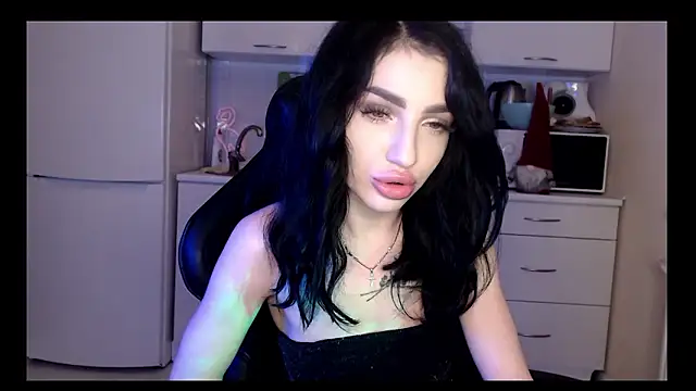 Snapshot of NancyLovee_ chatting on 12-07-24, 11:23 NancyLovee online show from 12-07-24, 11:23