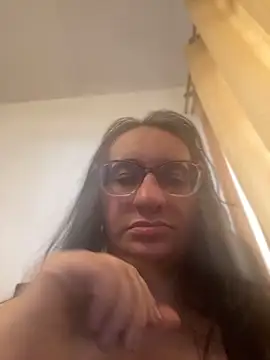 Snapshot of gloria7v05 chatting on 06-02-26, 03:03 gloria7v05 online show from 06-02-26, 03:03