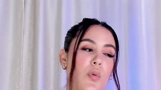 LexyRobert online show from 01-26-25, 08:34