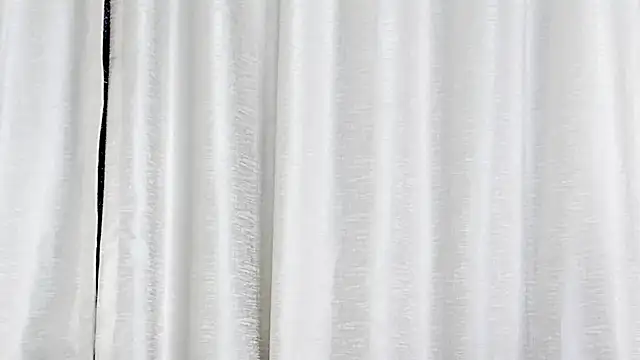 LexyRobert online show from 02-04-25, 08:17