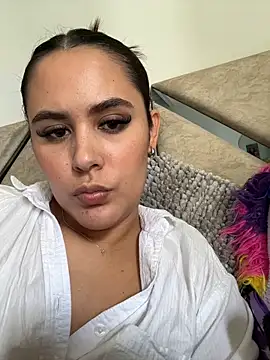 LexyRobert online show from 02-18-25, 06:15