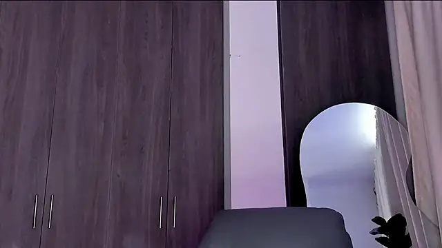 LexyRobert online show from 03-06-25, 08:05