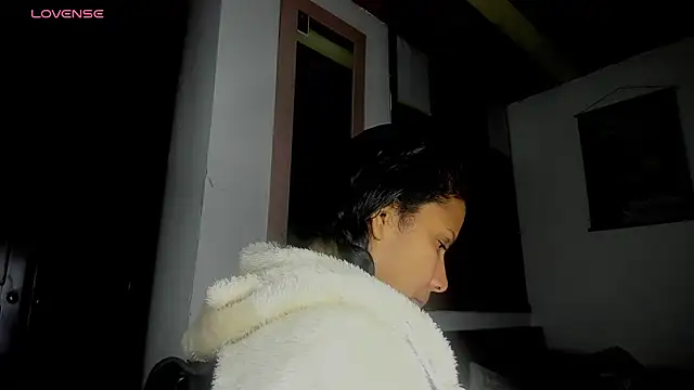 Snapshot of Nenita_Hot_ chatting on 10-01-25, 04:07 Nenita Hot  online show from 10-01-25, 04:07