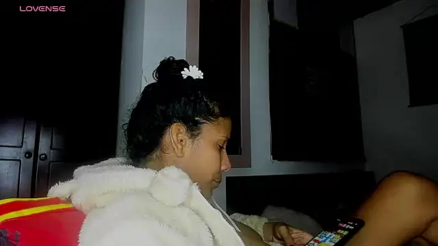 Snapshot of Nenita_Hot_ chatting on 10-03-25, 04:09 Nenita Hot  online show from 10-03-25, 04:09