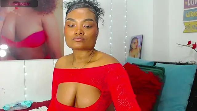 Snapshot of gianna_smith chatting on 12-12-24, 02:33 gianna smith online show from 12-12-24, 02:33