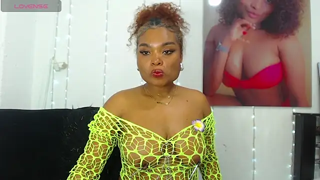 Snapshot of gianna_smith chatting on 02-28-25, 03:37 gianna smith online show from 02-28-25, 03:37