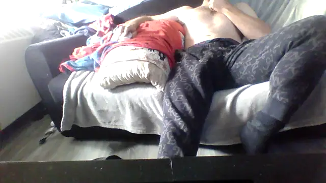 Snapshot of maccdaddy87 chatting on 09-18-25, 04:42 maccdaddy87 online show from 09-18-25, 04:42