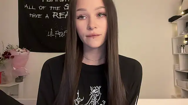 Snapshot of ur_molly chatting on 03-06-26, 12:56 ur molly online show from 03-06-26, 12:56