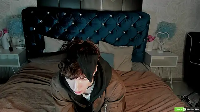 TrevorBenson online show from 09-12-25, 06:08