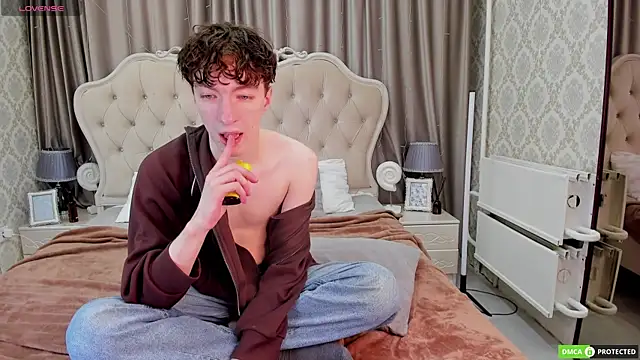 TrevorBenson online show from 09-28-25, 06:02