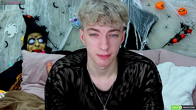 TrevorBenson online show from 10-25-25, 04:09