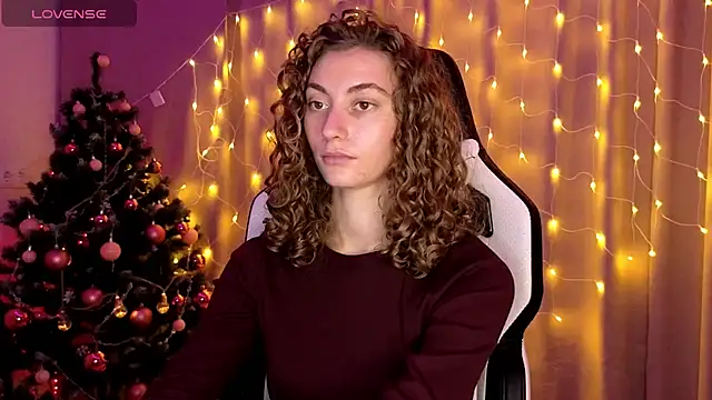 lady curls online show from 12-17-24, 02:12