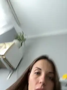 AmiLavs online show from 10-20-25, 11:10