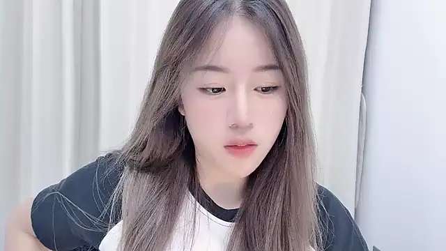 Snapshot of chloe-01 chatting on 12-03-24, 12:16 chloe-01 online show from 12-03-24, 12:16