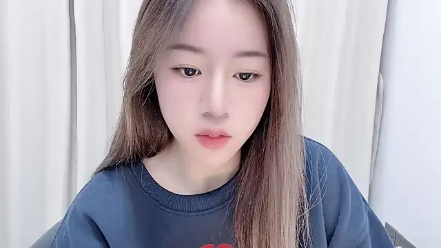 Snapshot of chloe-01 chatting on 12-11-24, 12:23 chloe-01 online show from 12-11-24, 12:23