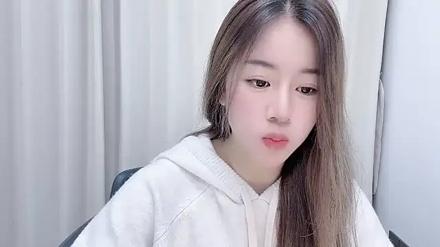 Snapshot of chloe-01 chatting on 12-27-24, 12:12 chloe-01 online show from 12-27-24, 12:12