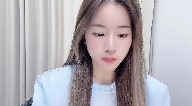 Snapshot of chloe-01 chatting on 01-10-25, 01:09 chloe-01 online show from 01-10-25, 01:09