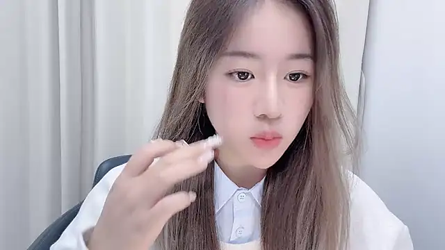 Snapshot of chloe-01 chatting on 01-22-25, 12:27 chloe-01 online show from 01-22-25, 12:27