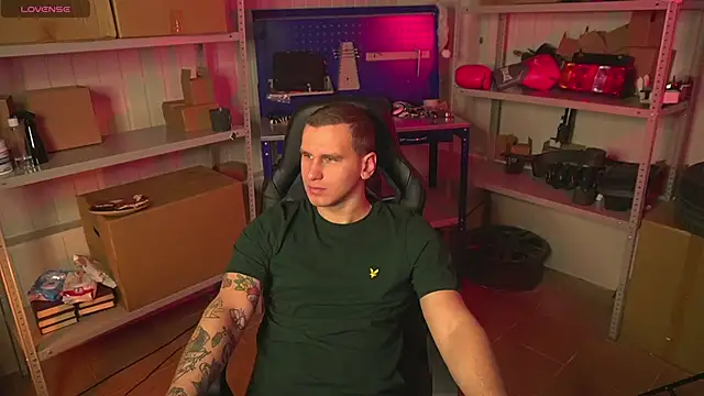 Snapshot of vance_rulez chatting on 02-10-25, 07:15 vance rulez online show from 02-10-25, 07:15