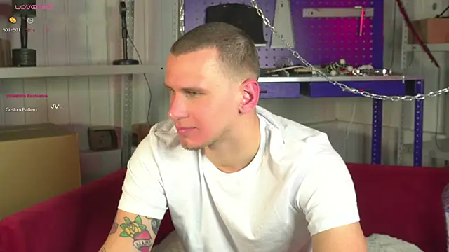 Snapshot of vance_rulez chatting on 02-28-25, 01:47 vance rulez online show from 02-28-25, 01:47