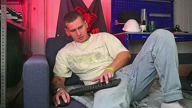 Snapshot of vance_rulez chatting on 10-01-25, 07:58 vance rulez online show from 10-01-25, 07:58