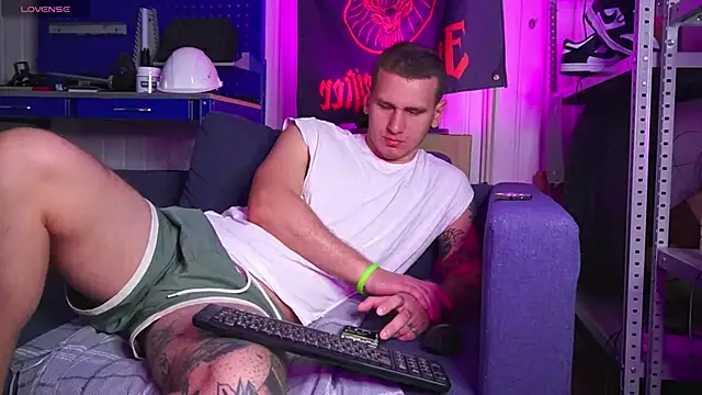 Snapshot of vance_rulez chatting on 10-04-25, 05:16 vance rulez online show from 10-04-25, 05:16