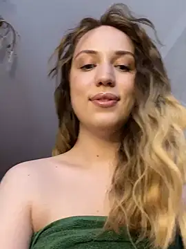 Snapshot of Emily_the_temptress_ chatting on 03-13-25, 06:37 Emily the temptress online show from 03-13-25, 06:37