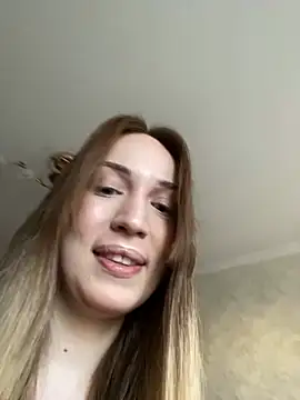 Snapshot of Emily_the_temptress_ chatting on 03-23-25, 05:43 Emily the temptress online show from 03-23-25, 05:43