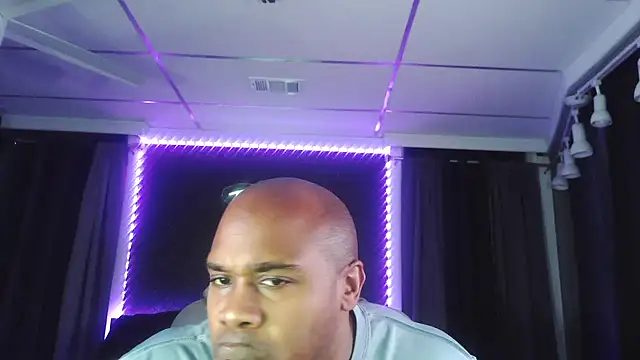 Snapshot of Dcrush17 chatting on 12-12-24, 11:58 Dcrush17 online show from 12-12-24, 11:58