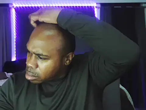 Snapshot of Dcrush17 chatting on 12-19-24, 10:56 Dcrush17 online show from 12-19-24, 10:56