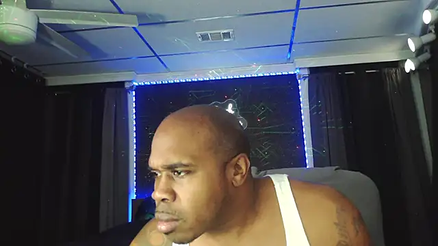 Snapshot of Dcrush17 chatting on 02-08-25, 04:14 Dcrush17 online show from 02-08-25, 04:14