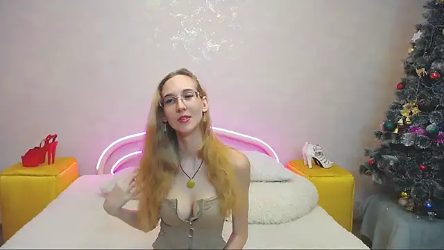 Snapshot of KlaryBrait chatting on 01-19-25, 09:11 KlaryBrait online show from 01-19-25, 09:11