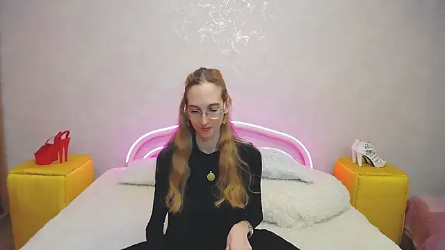 Snapshot of KlaryBrait chatting on 01-21-25, 06:33 KlaryBrait online show from 01-21-25, 06:33