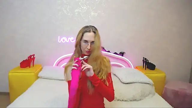 Snapshot of KlaryBrait chatting on 03-02-25, 02:10 KlaryBrait online show from 03-02-25, 02:10